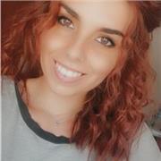 Maestra dulce y simpatica con el alumnado de primaria